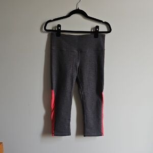 ALO - Yoga Gray and Pink Mesh Detail Capris - Size Medium